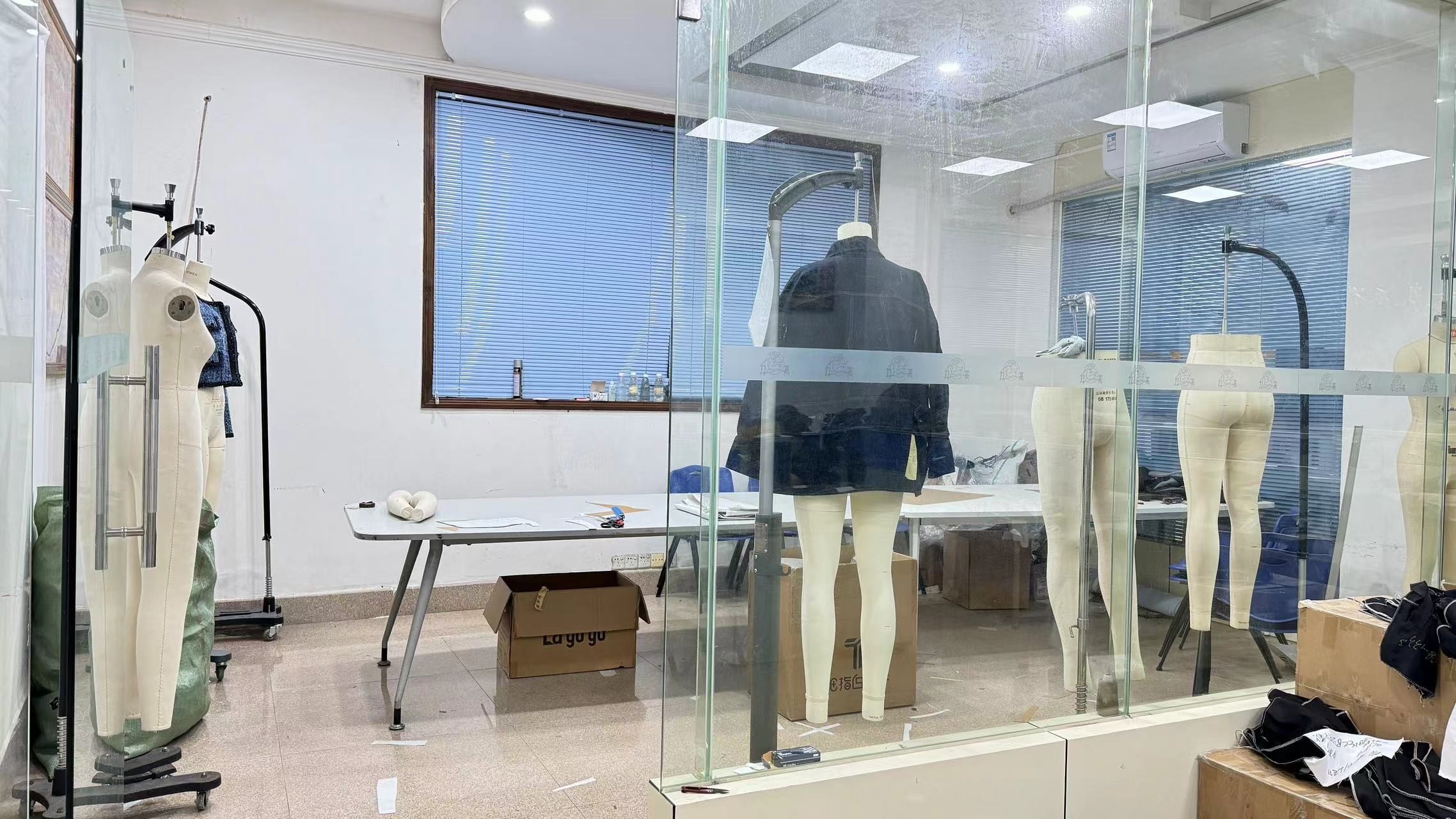 Guangdong Shunde Leka Clothing Design Co., Ltd สายการผลิตของโรงงาน