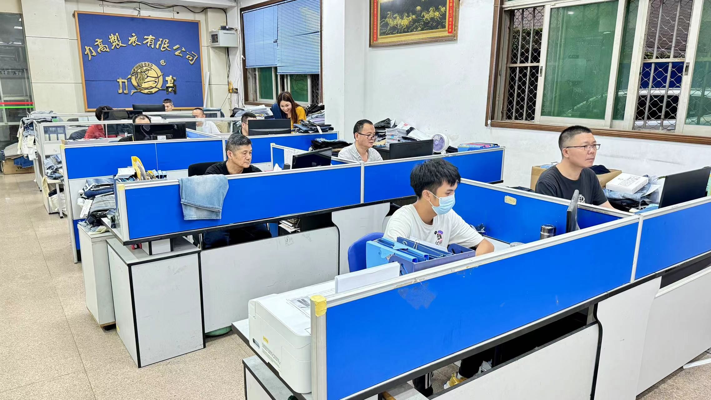 Guangdong Shunde Leka Clothing Design Co., Ltd สายการผลิตของโรงงาน