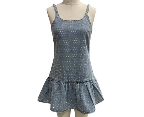 เสื้อยืดเดนมล้างเบา ด้วยเครื่องประดับหินสแตนสเตนที่กระจ่าง